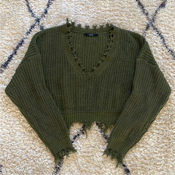 Green Distressed Knit Crop Off shoulder Sweater - Picture 5 of 6